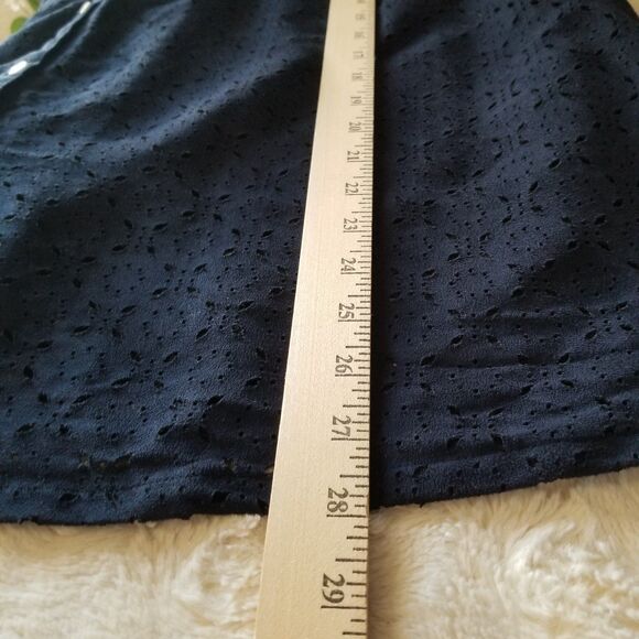 Avenue Women's Top Plus Size 26/28 Blue Long Sleeve Eyelet Button Up - Picture 7 of 8